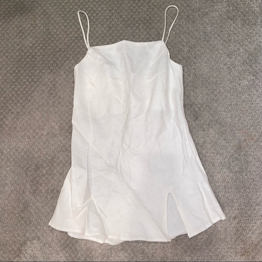 Verge Girl white linen mini dress with slit